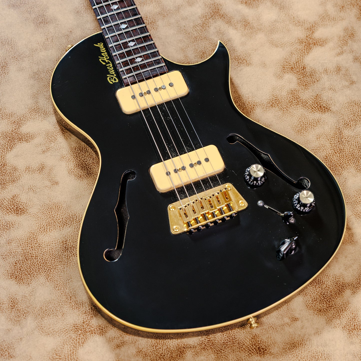 Rare Gibson Blueshawk 1997 - Ebony