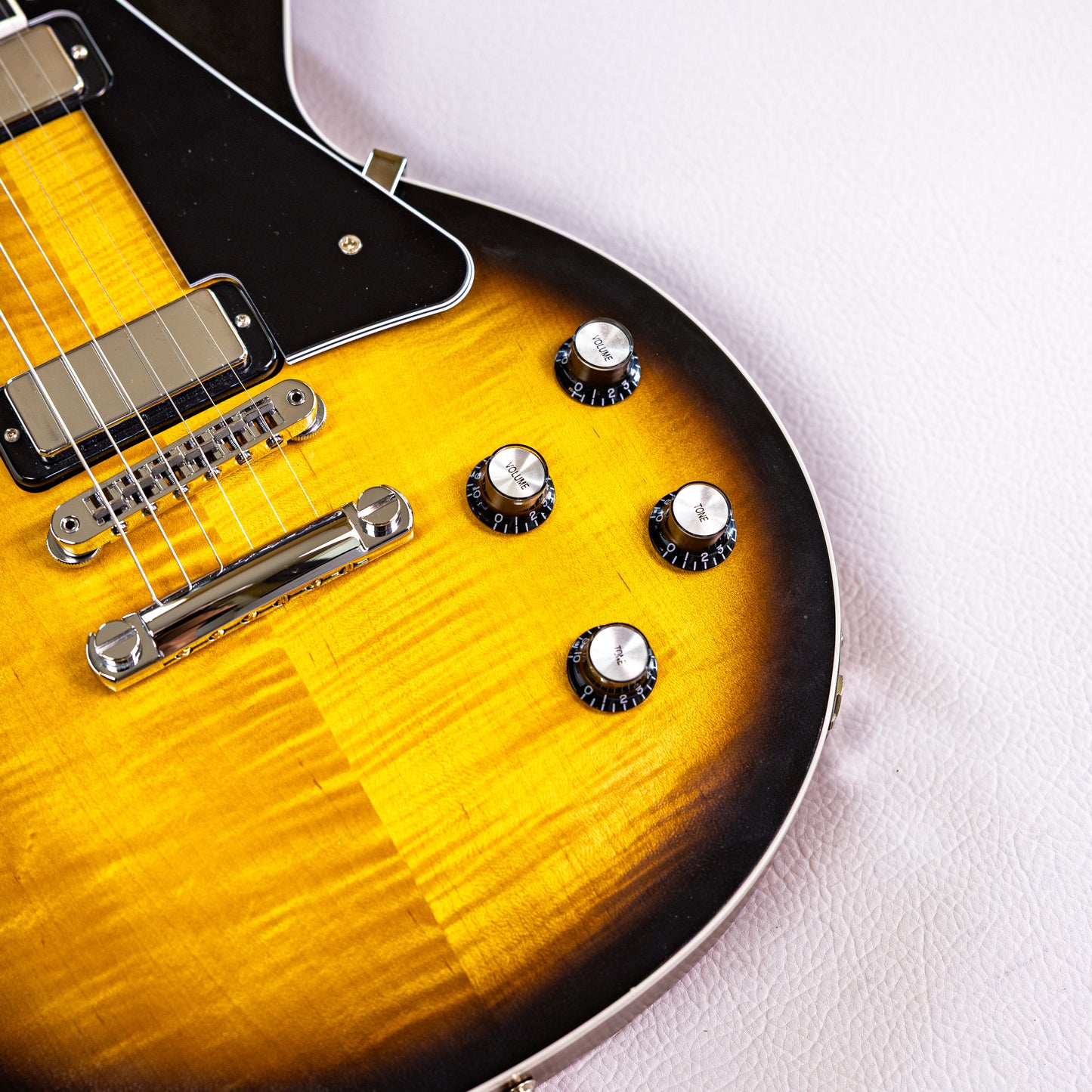 Gibson Les Paul Deluxe Player Plus 2018 - Satin Vintage Sunburst