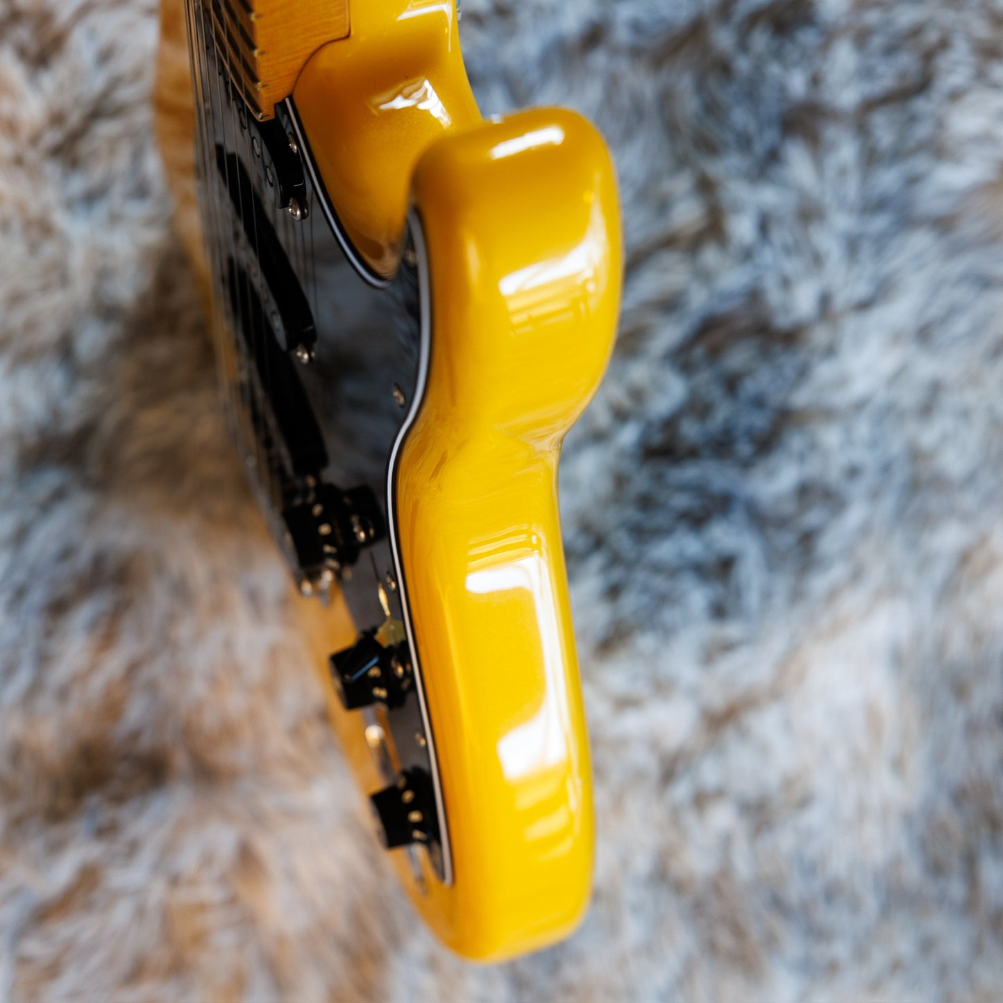 Fender Player II Modified Stratocaster with Maple Fretboard 2025 - Present - Sunshine Yellow