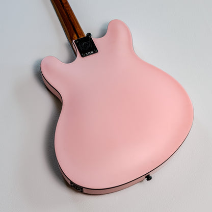 CLEAN Fender Tom DeLonge Starcaster 2024 - Present - Shell Pink