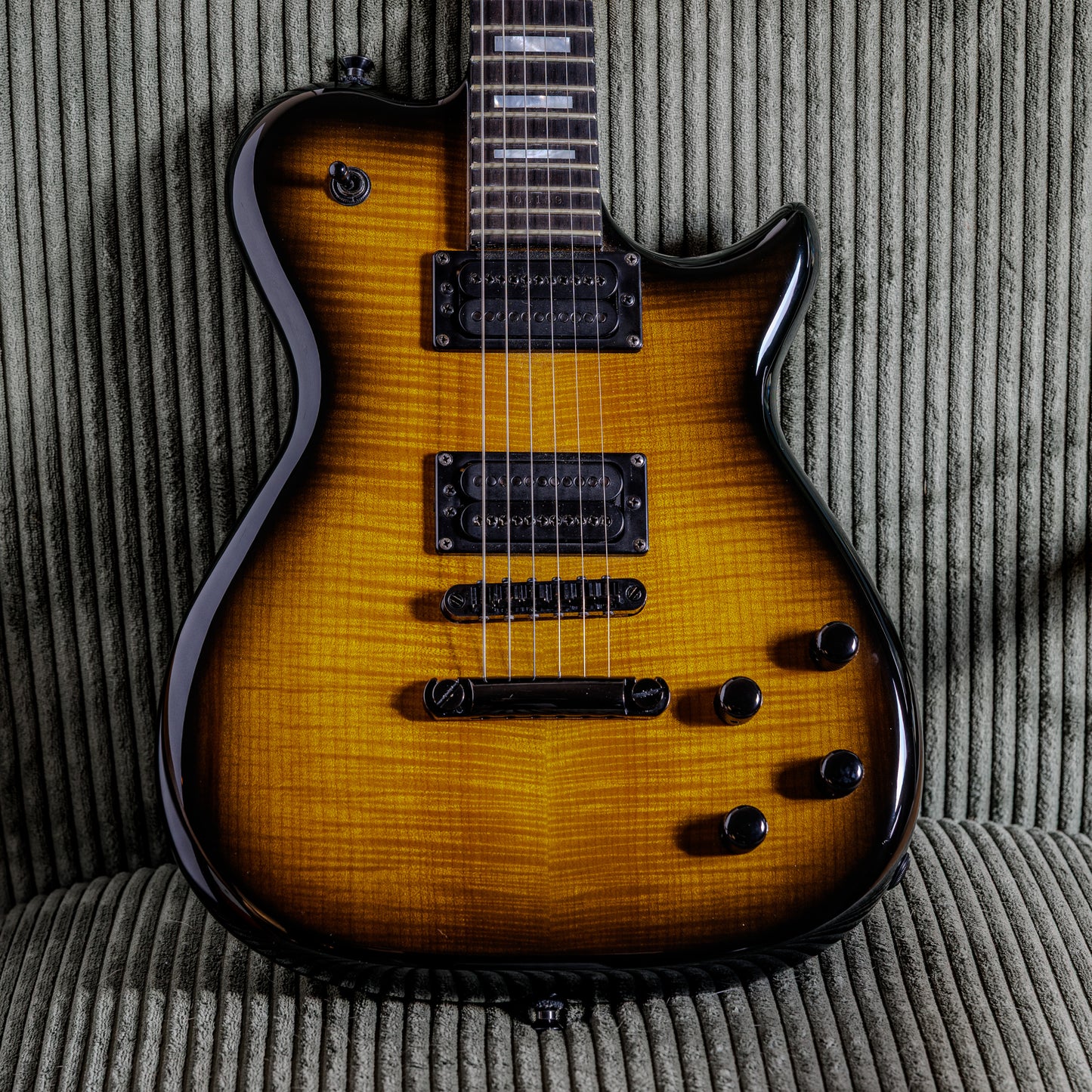 Carvin SC90 - Tobacco Burst - Neck Through construction