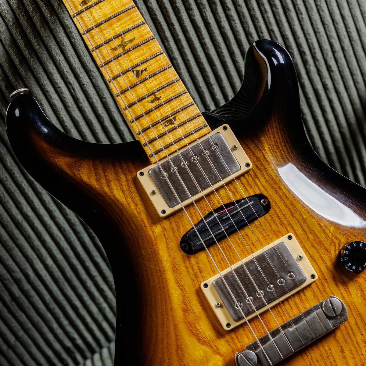 PRS Swamp Ash Special with Maple Fretboard 1998 - Tri-Color Sunburst