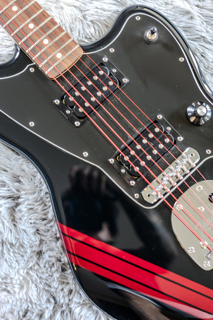 Fender Special Edition Blacktop Jazzmaster HH Stripe 2015-2016 - Black with Candy Apple Red Racing Stripe