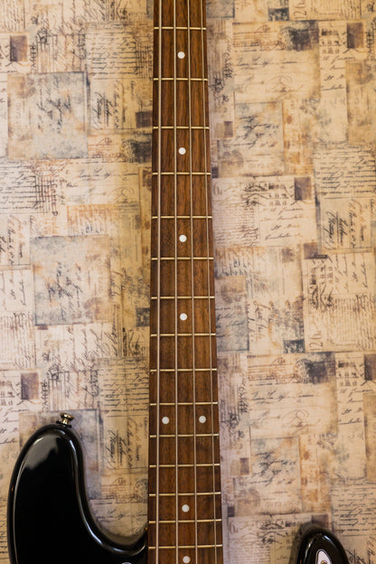 Fender Player Precision Bass with Pau Ferro Fretboard 2018 - Present - Black
