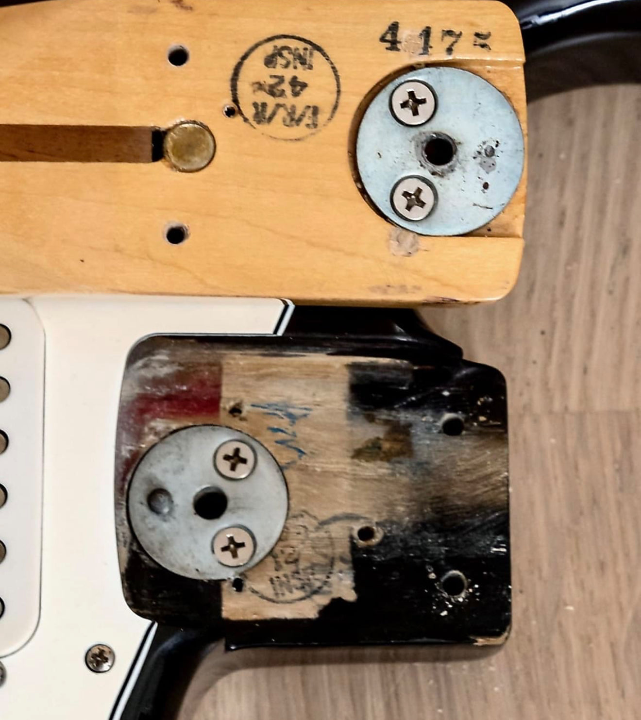 Fender Stratocaster with 3-Bolt Neck, Maple Fretboard 1971 - 1977 - Sunburst