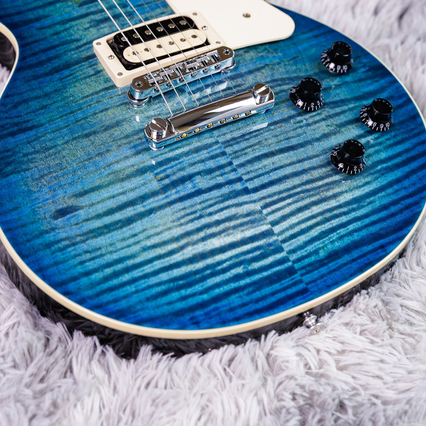 STUNNING Gibson Les Paul Traditional Pro V 2024 - Ocean Water Perimeter