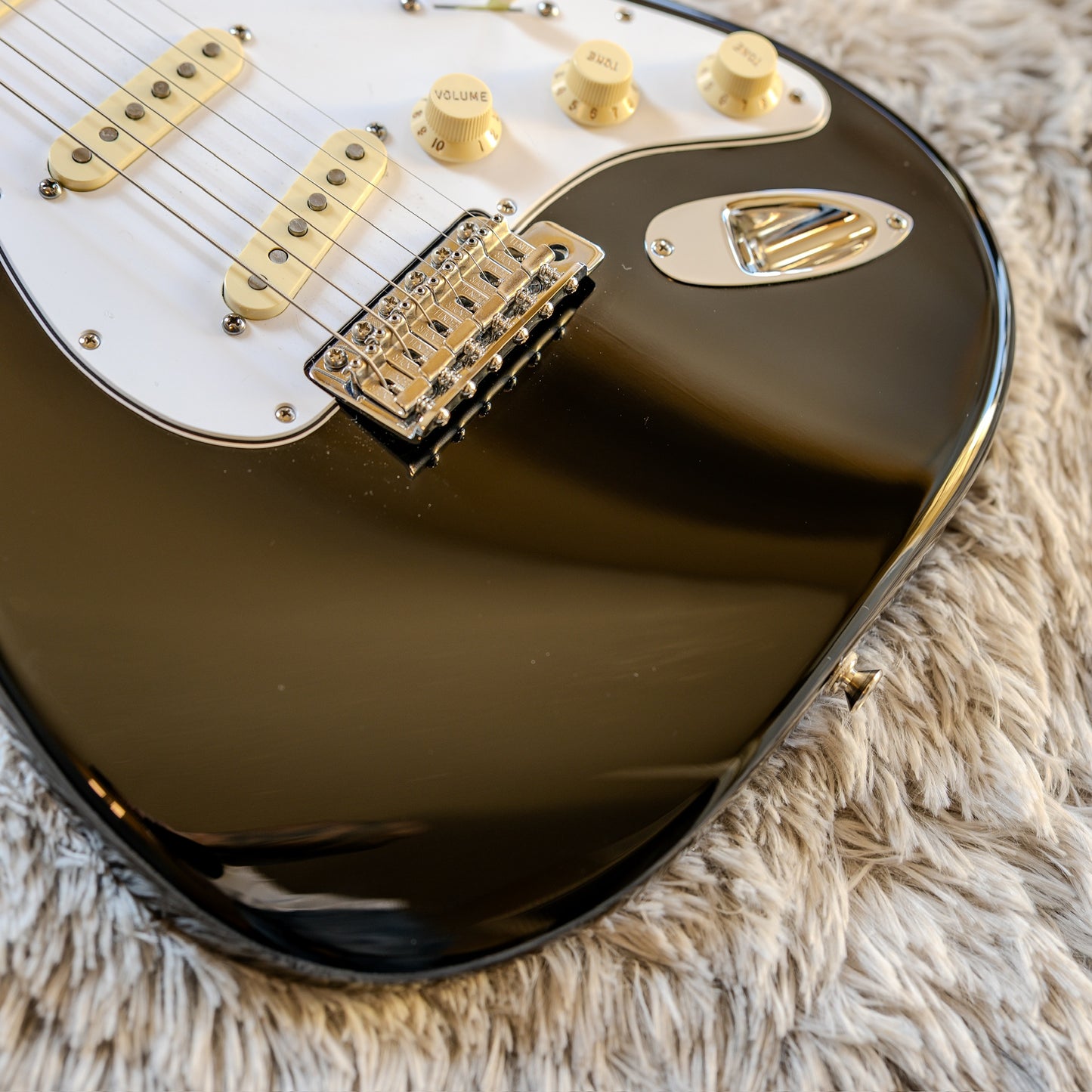 Like New Fender Jimi Hendrix Artist Series Signature Stratocaster 2016 - 2018 - Black