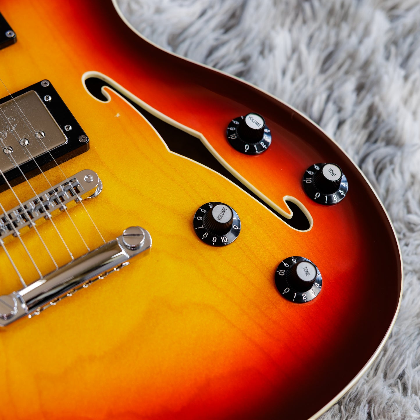 Fender Modern Player Starcaster Guitar 2014 - 2017 - Aged Cherry Burst