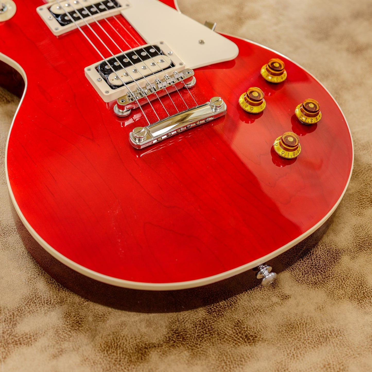 CLEAN Gibson Les Paul Classic 2019 - 2023 - Translucent Cherry