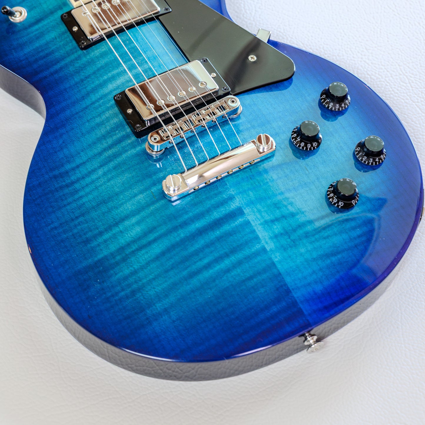 2024 Gibson Les Paul Studio Session – Cobalt Burst w/ Flame Top, Bound Board & OHGB