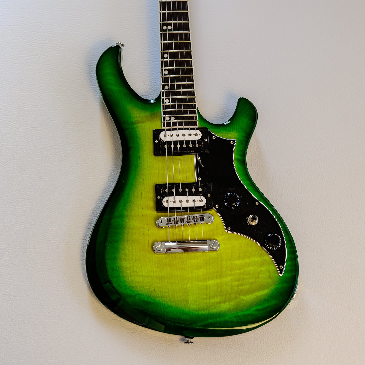 CLEAN Gibson Victory Figured Top 2024 - Present - Iguana Burst