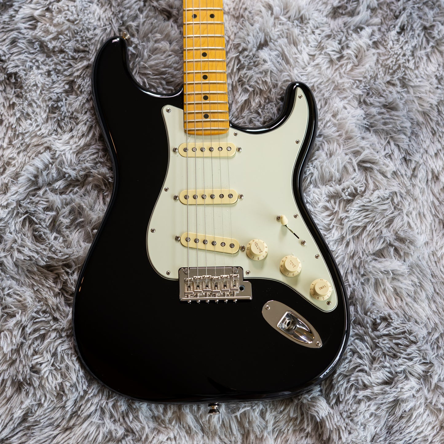 Fender American Professional II Stratocaster with Maple Fretboard 2020 - Present - Black