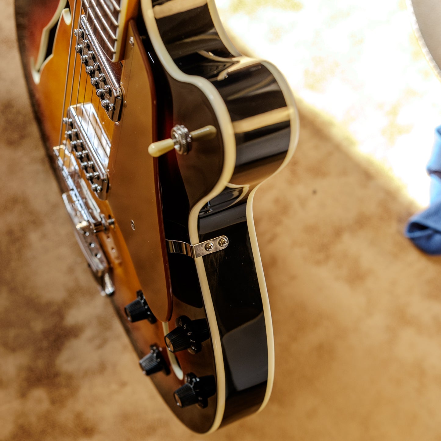 Fender Modern Player Coronado Guitar 2014 - 2018 - 3-Color Sunburst