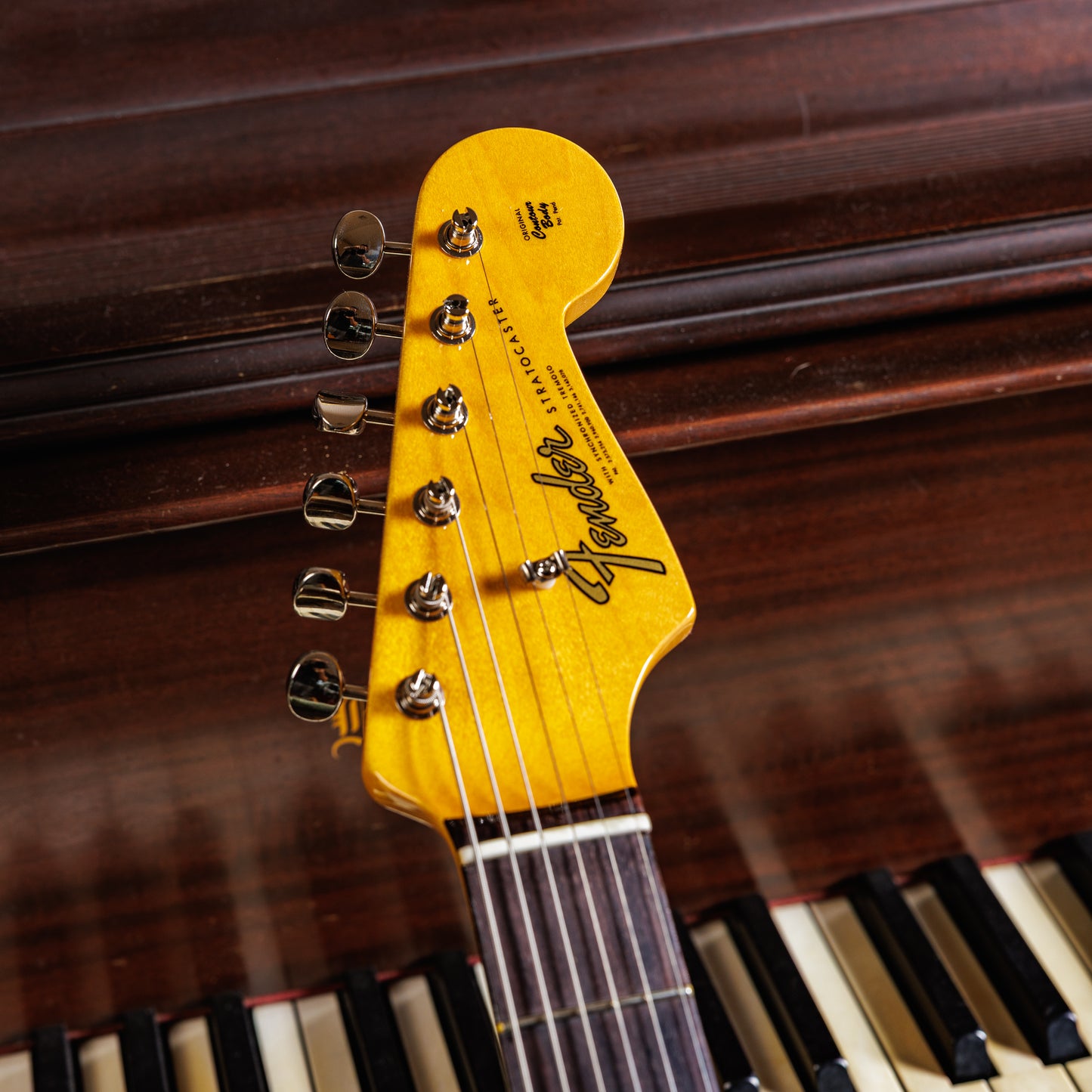 Fender American Vintage II '65 Stratocaster 2025 - Present - Shoreline Gold