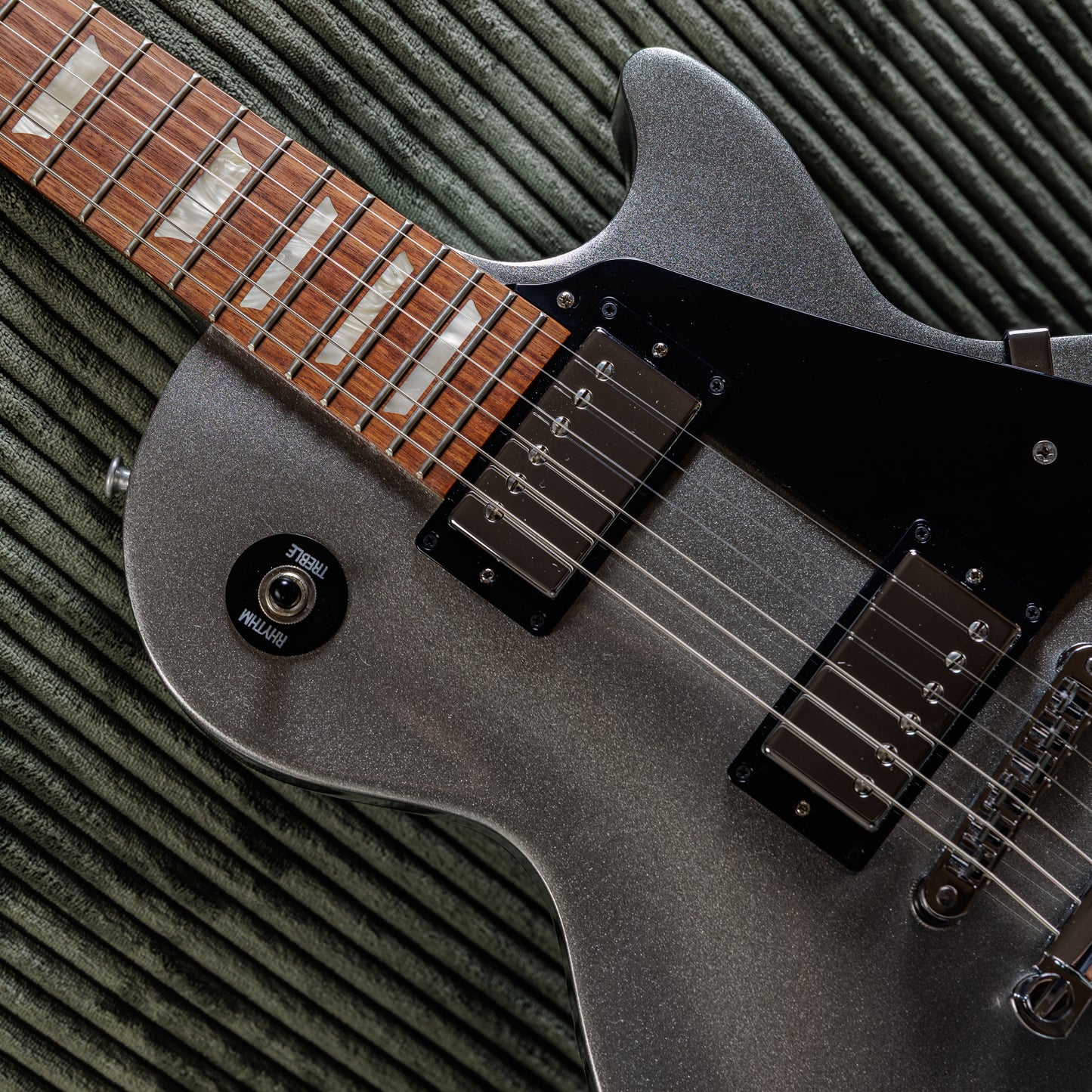 Gibson Les Paul Studio 2012 - Silver Pearl