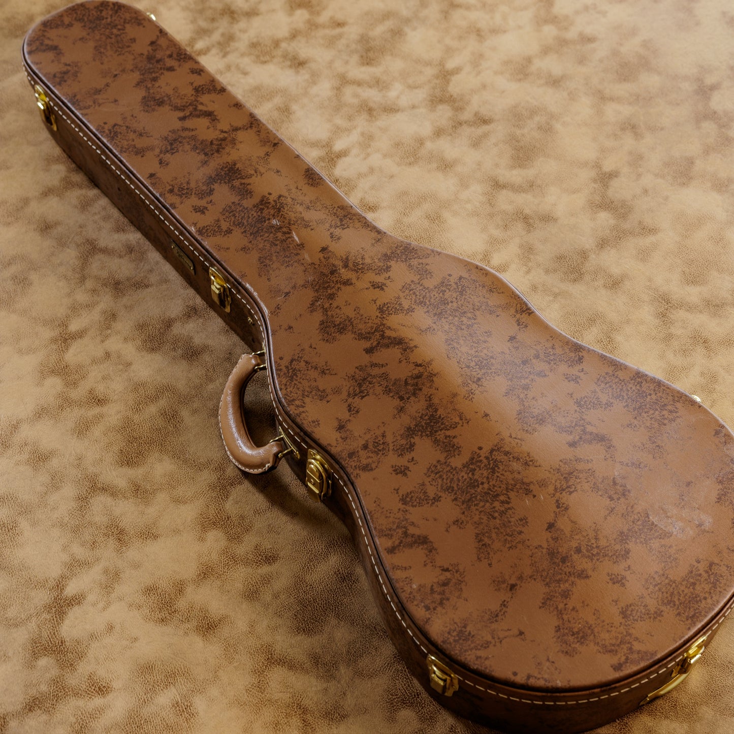Gibson Custom Shop R7 ’57 Les Paul Standard Reissue Goldtop – Made to Measure Gloss – Case Candy