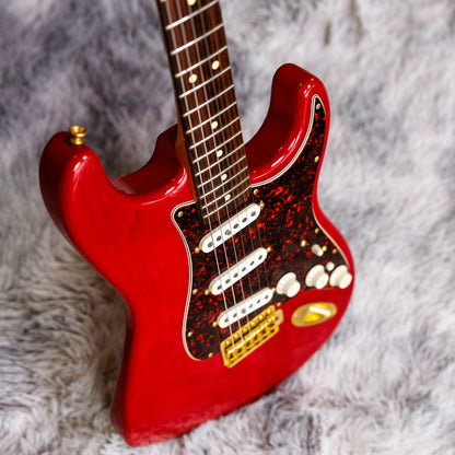 Fender Deluxe Super Stratocaster with Rosewood Fretboard 1997 - 2004 - Crimson Transparent