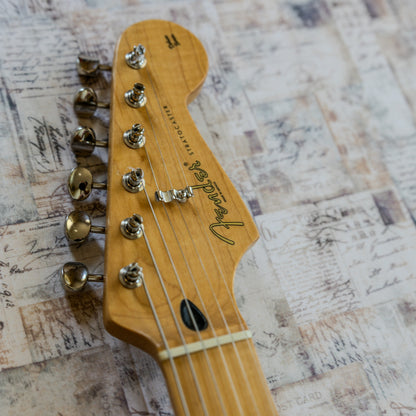 Fender Standard Stratocaster with Maple Fretboard 1998 - 2005 - Brown Sunburst