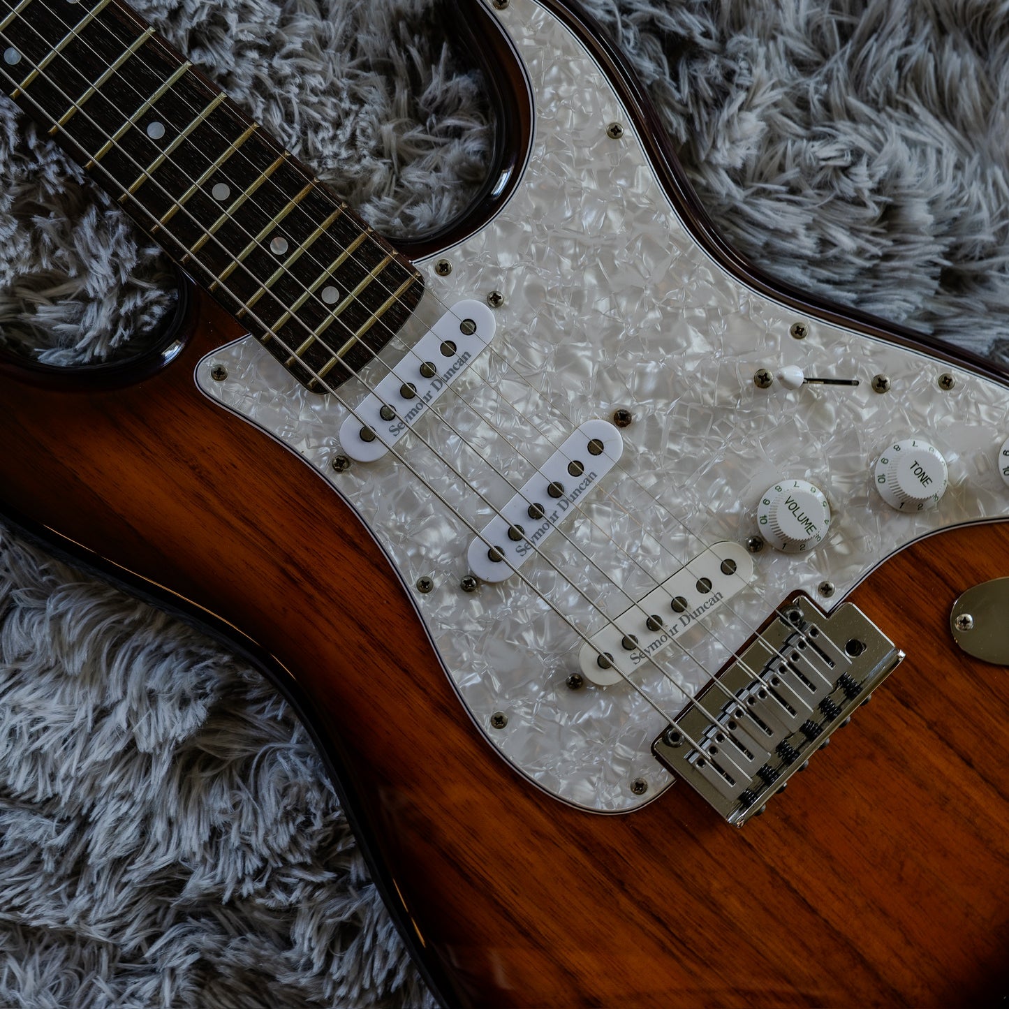 SUPER RARE Fender Special Edition Koa Stratocaster 2006 - 2008 - Antique Burst