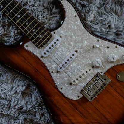 SUPER RARE Fender Special Edition Koa Stratocaster 2006 - 2008 - Antique Burst