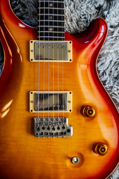 PRS CE 22 Maple Top Tremolo 1994 - 2004 - Cherry Sunburst