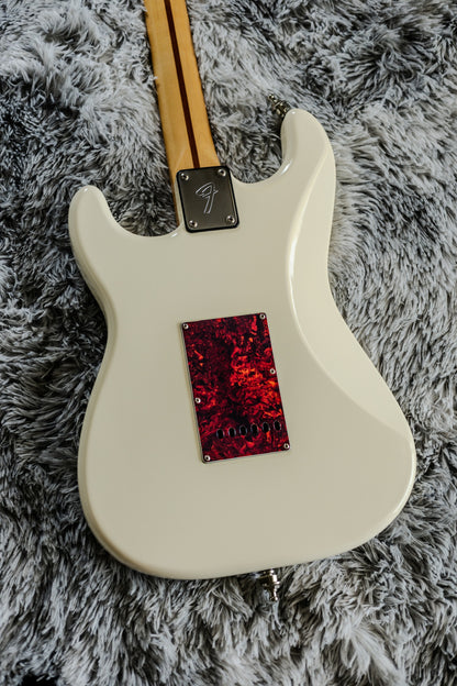 Fender Player Stratocaster with Maple Fretboard 2021 - Present - Olympic Pearl