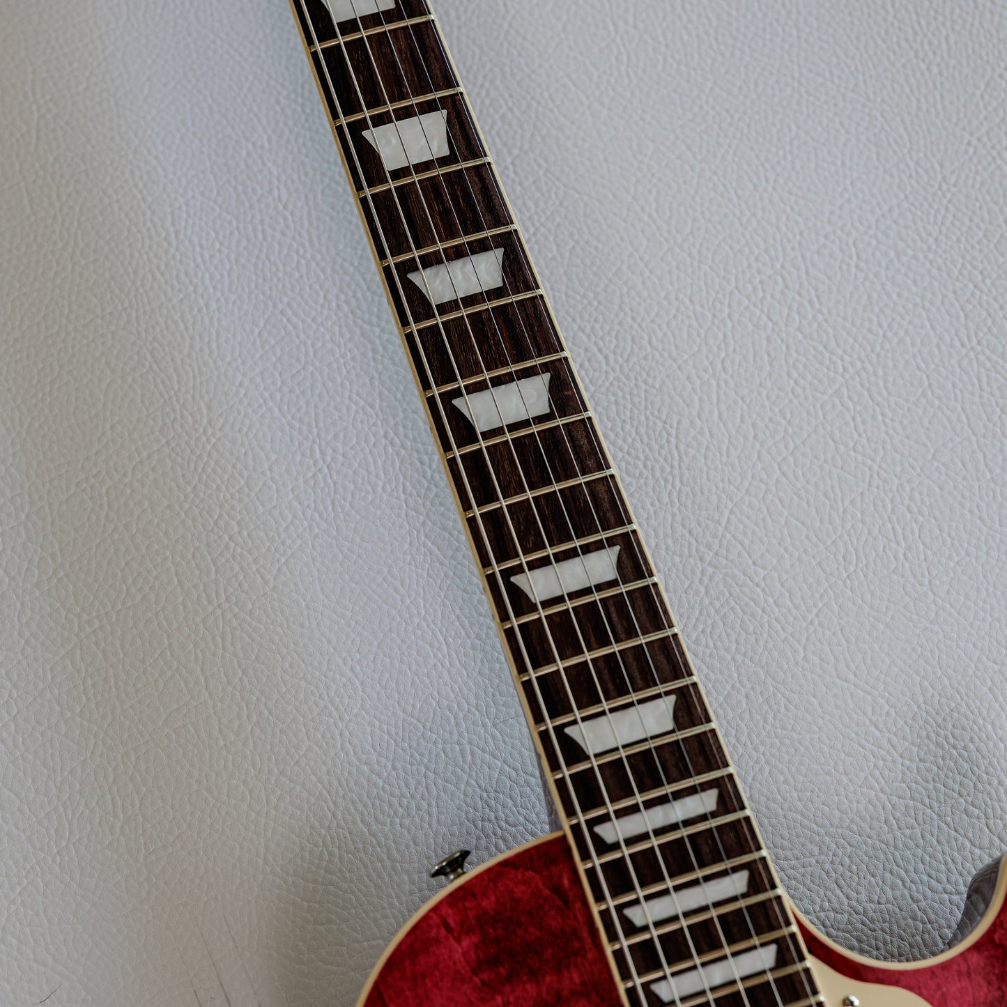 Gibson Les Paul Standard '50s 2023 - Translucent Fuchsia