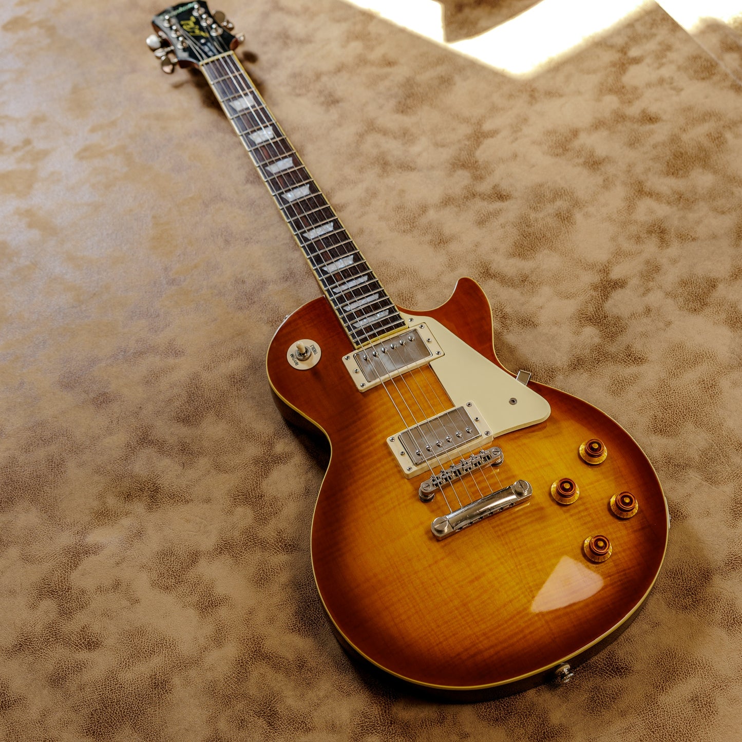 Epiphone Les Paul Standard Plus Top PRO 2016 - Honeyburst