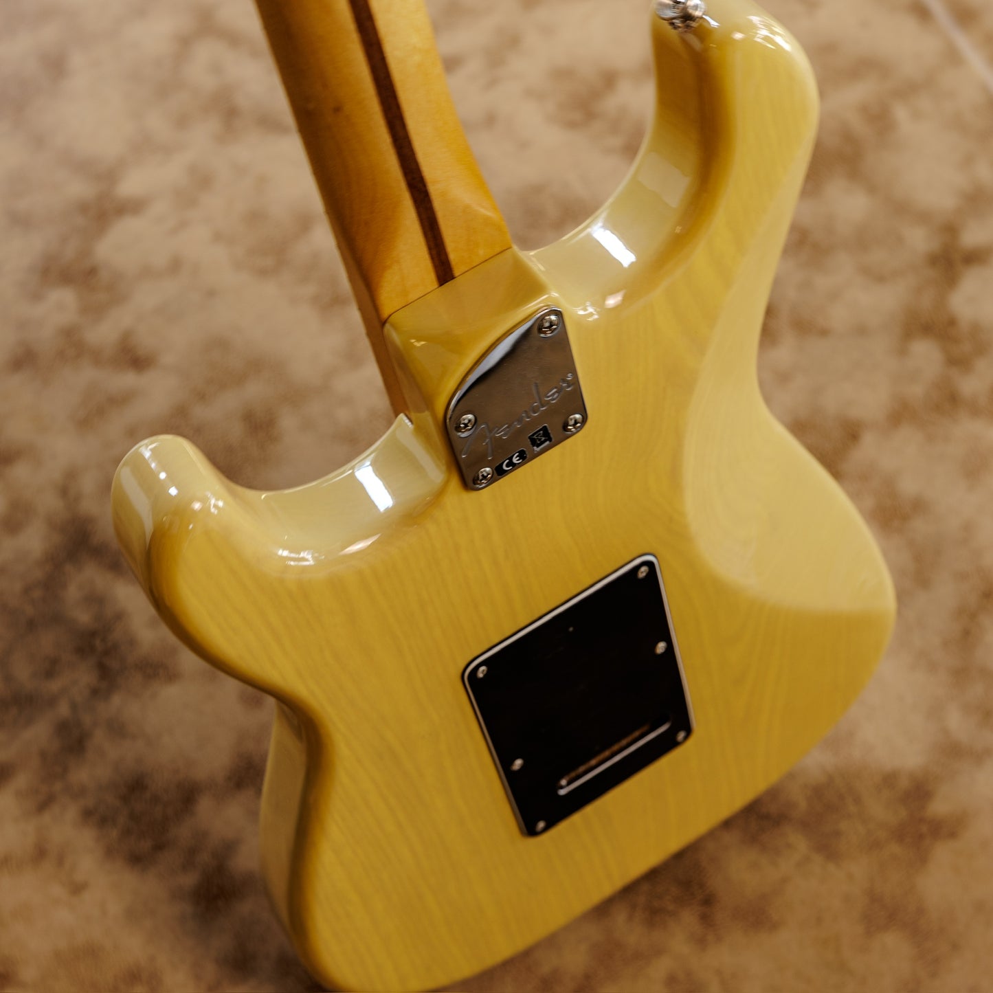 Fender Deluxe Stratocaster with Maple Fretboard 2017 - 2019 - Vintage Blonde