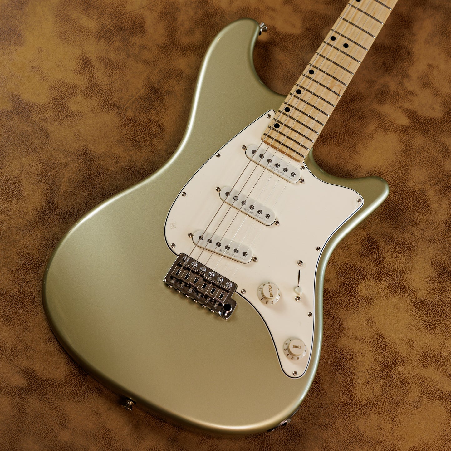 John Page Classic Ashburn 2010s - Inca Silver