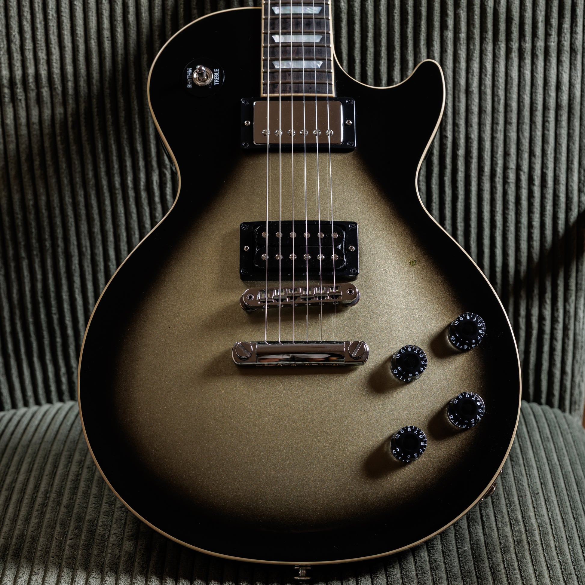 Gibson Adam Jones Signature Les Paul Standard 2022 - Present - Antique Silverburst