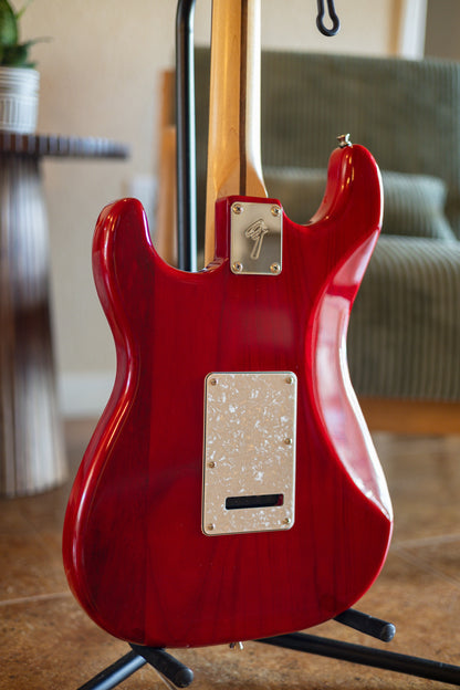 Fender Standard Stratocaster with Rosewood Fretboard 2009 - 2017 - Candy Apple Red