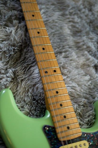 Limited Edition Fender Player Stratocaster with Maple Fretboard 2019 - 2021 - Surf Pearl