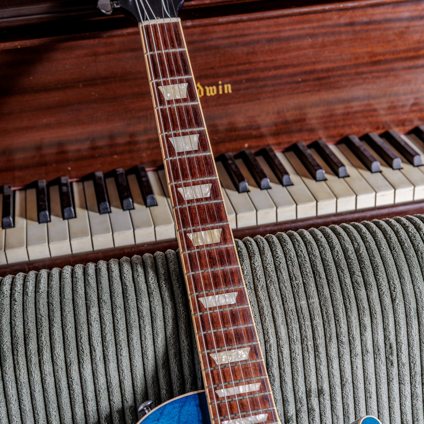 Gibson Les Paul Classic Satin 2019 - Midnight Manhattan
