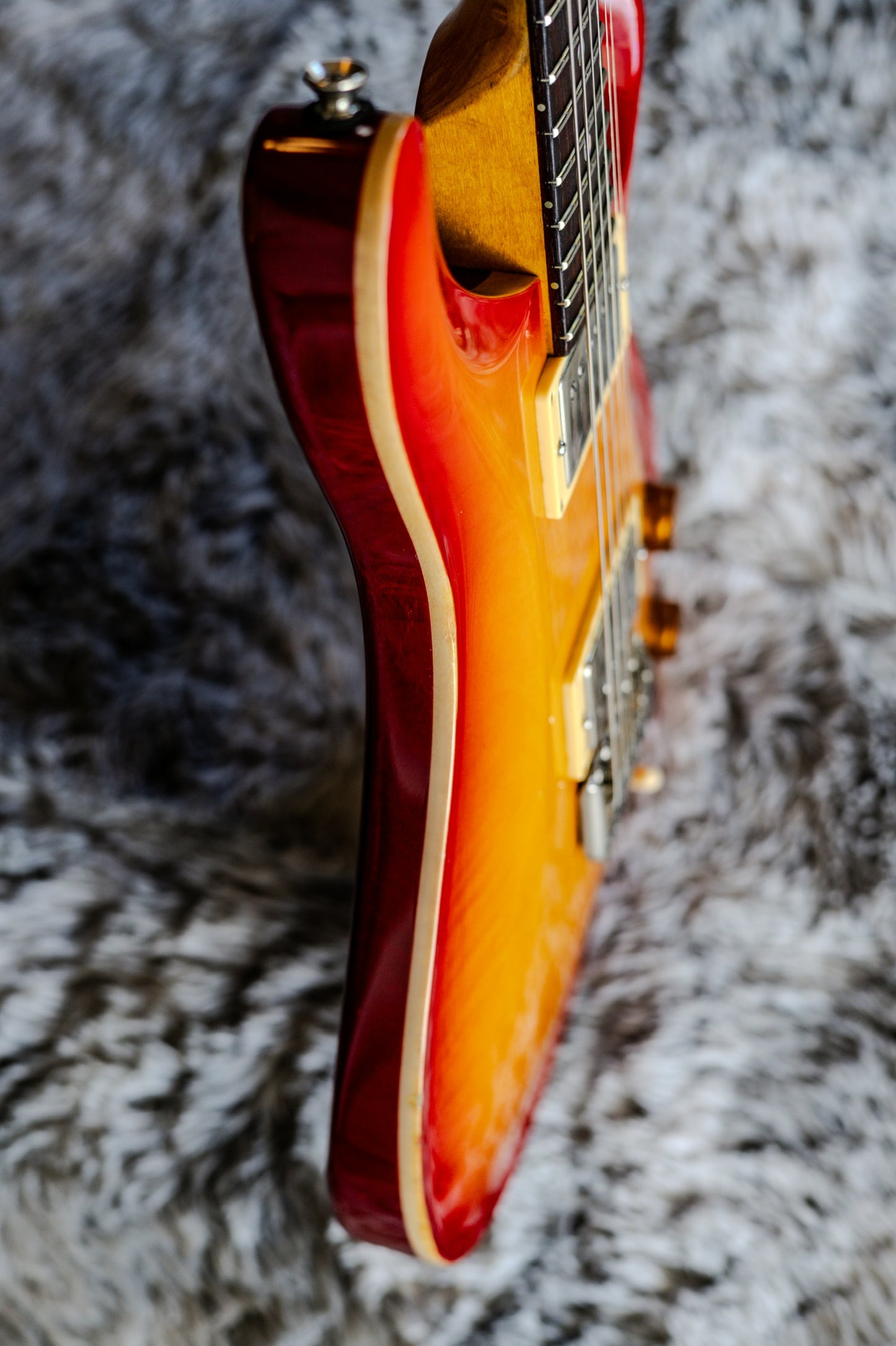 PRS CE 22 Maple Top Tremolo 1994 - 2004 - Cherry Sunburst