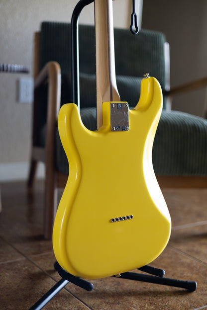 Fender Limited Edition Tom DeLonge Signature Stratocaster 2023 - Graffiti Yellow