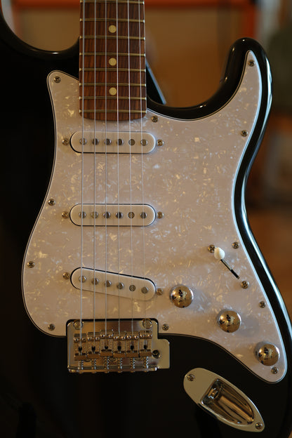 Fender Player Stratocaster with Pau Ferro Fretboard 2018 - Present - Black