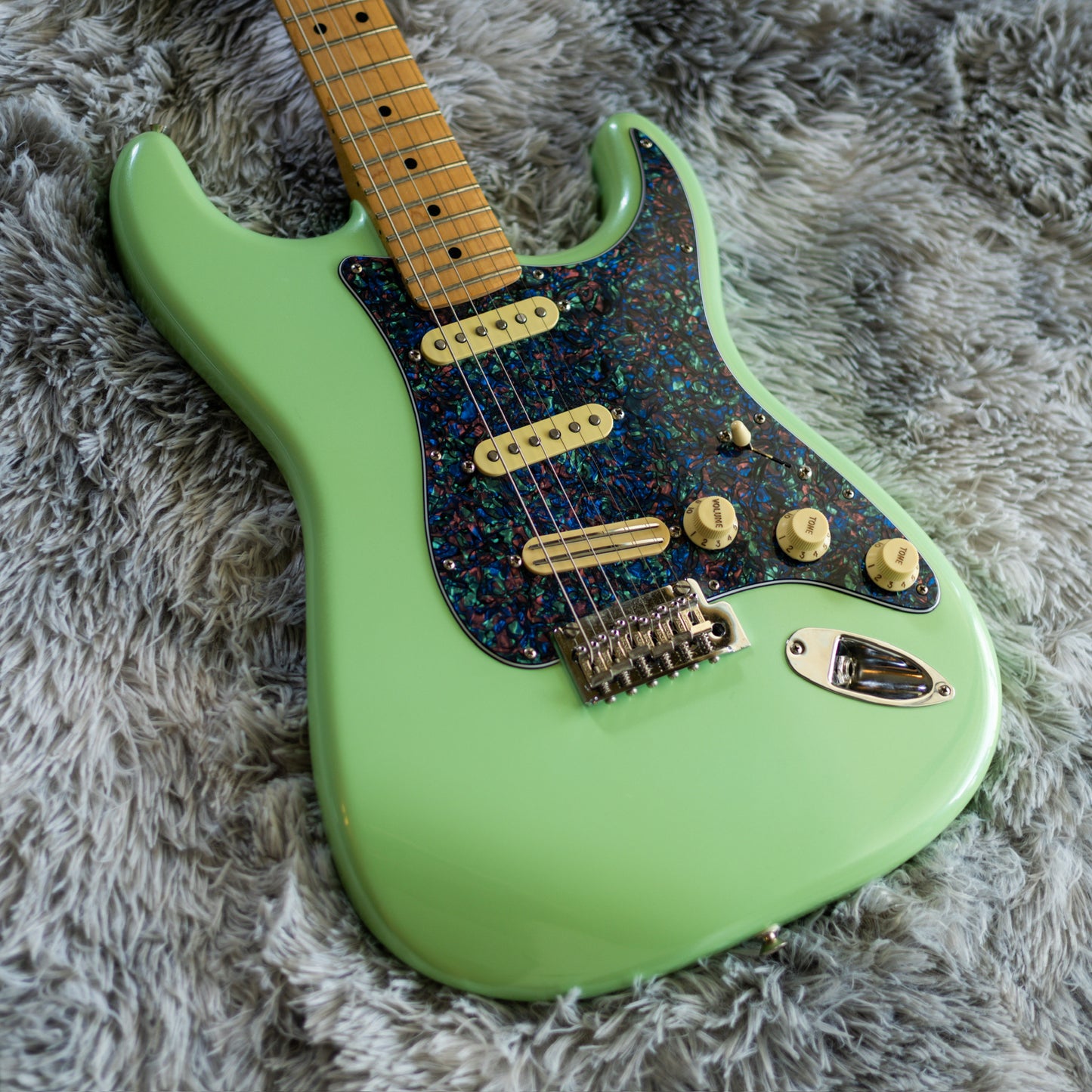 Limited Edition Fender Player Stratocaster with Maple Fretboard 2019 - 2021 - Surf Pearl