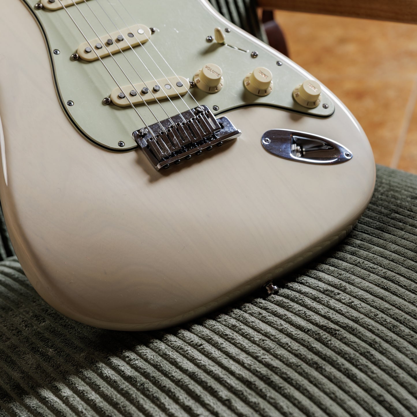 Fender Custom Shop Custom Deluxe Stratocaster - Transparent White