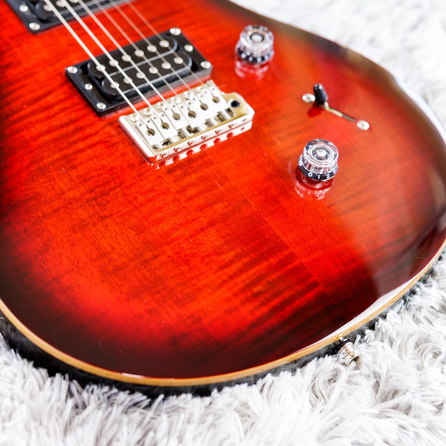 PRS SE Custom 24 2022 - Fire Red Burst