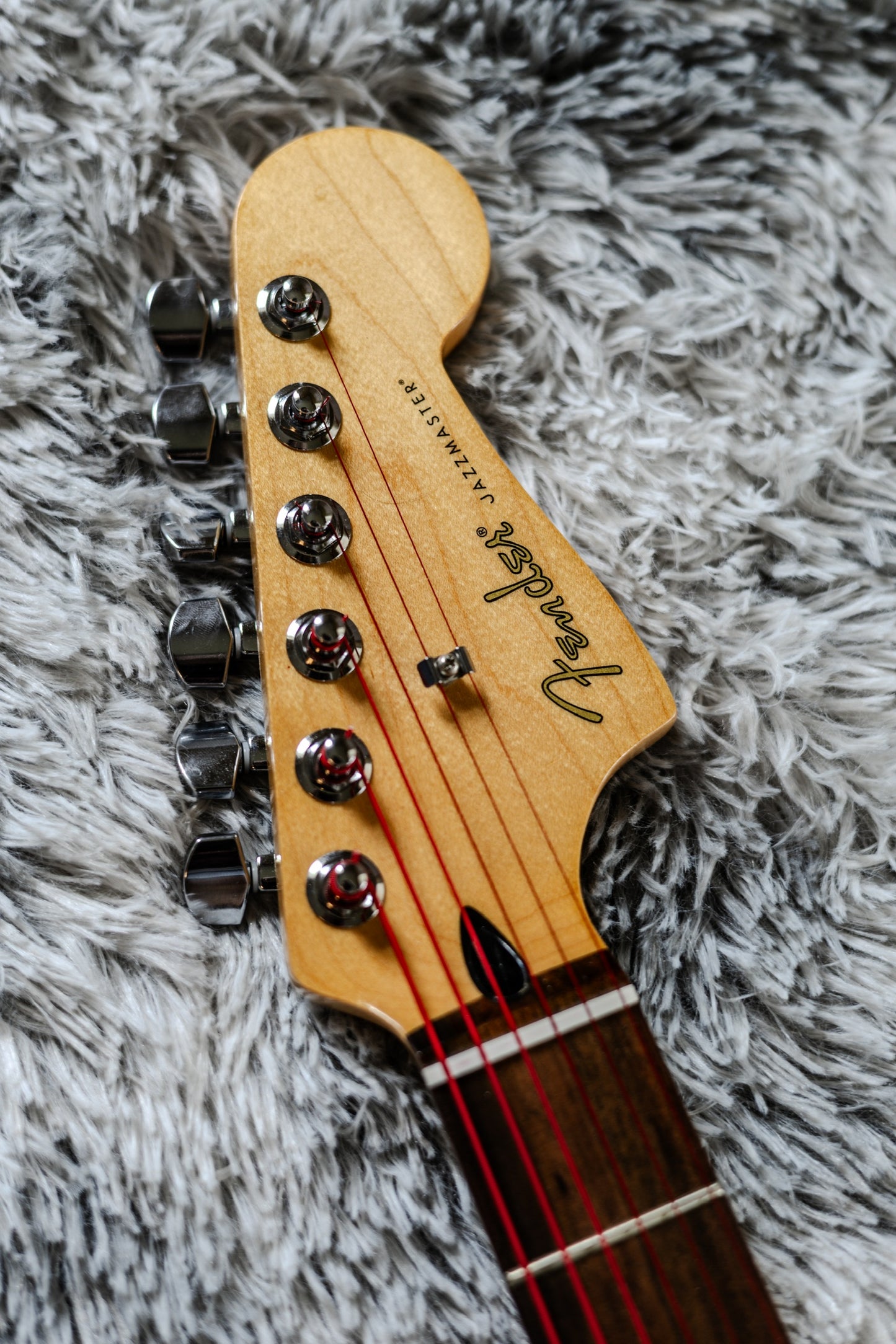 Fender Special Edition Blacktop Jazzmaster HH Stripe 2015-2016 - Black with Candy Apple Red Racing Stripe