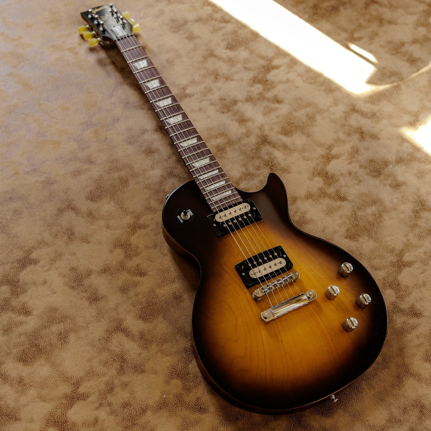 Gibson Les Paul Future Tribute with Min-ETune Robot Tuners 2013 - Vintage Sunburst