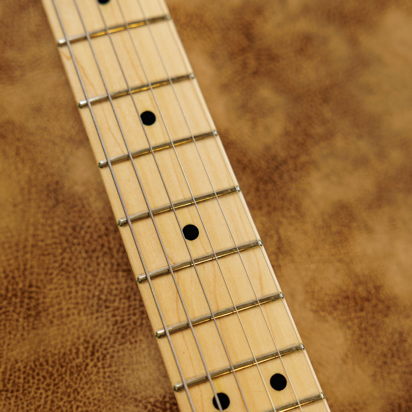 Fender Eric Clapton Artist Series Stratocaster with Vintage Noiseless Pickups 2001 - Present - Black