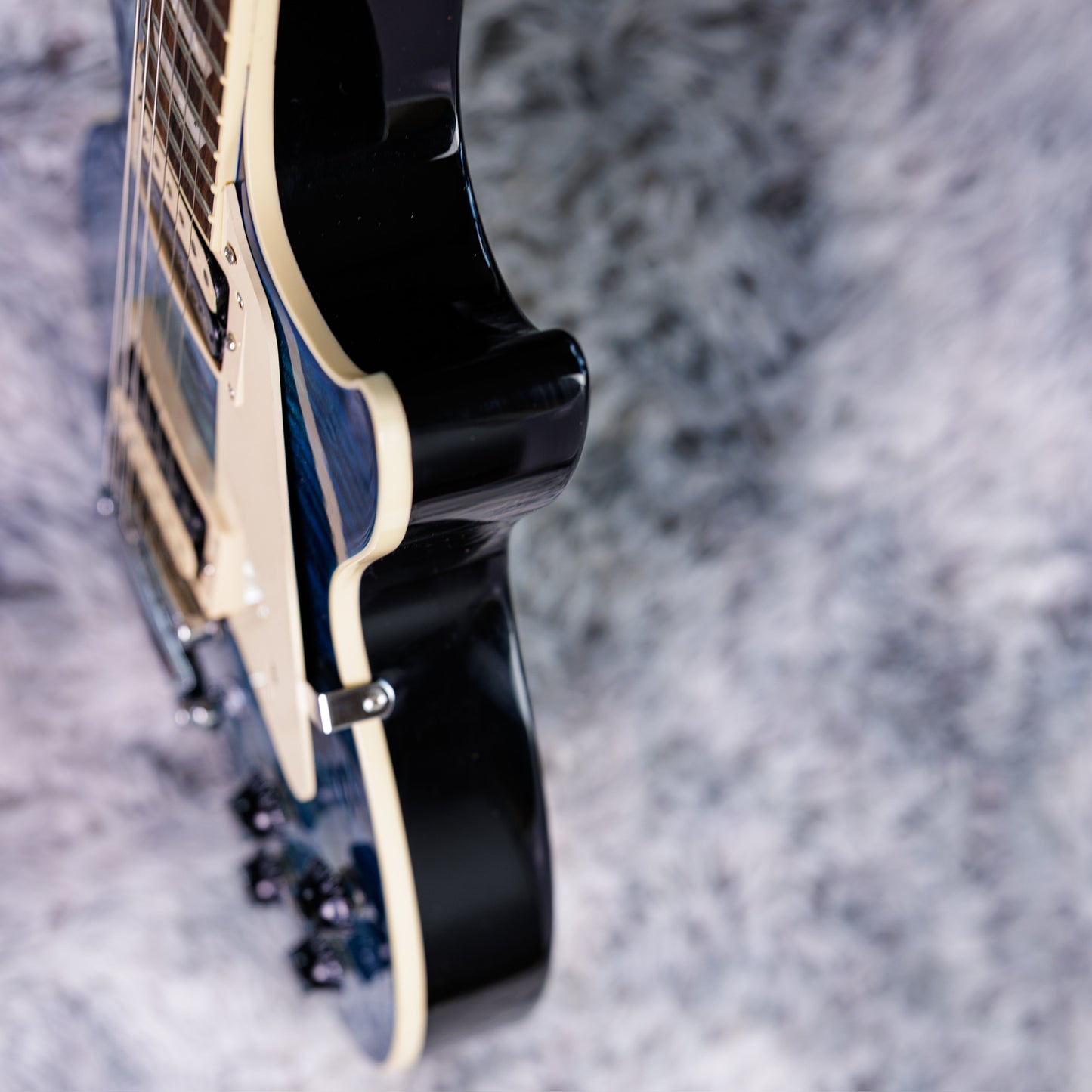 STUNNING Gibson Les Paul Traditional Pro V 2024 - Ocean Water Perimeter