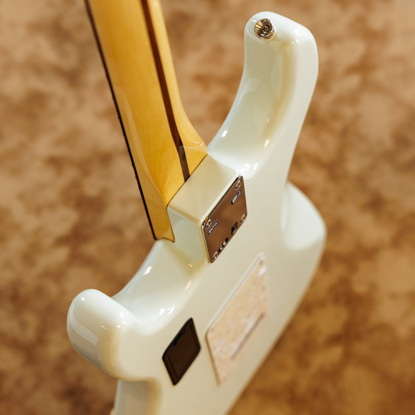 Minty Fender Deluxe Roadhouse Stratocaster with Rosewood Fretboard 2014 - 2015 - Sonic Blue