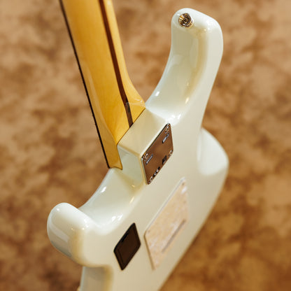 Minty Fender Deluxe Roadhouse Stratocaster with Rosewood Fretboard 2014 - 2015 - Sonic Blue