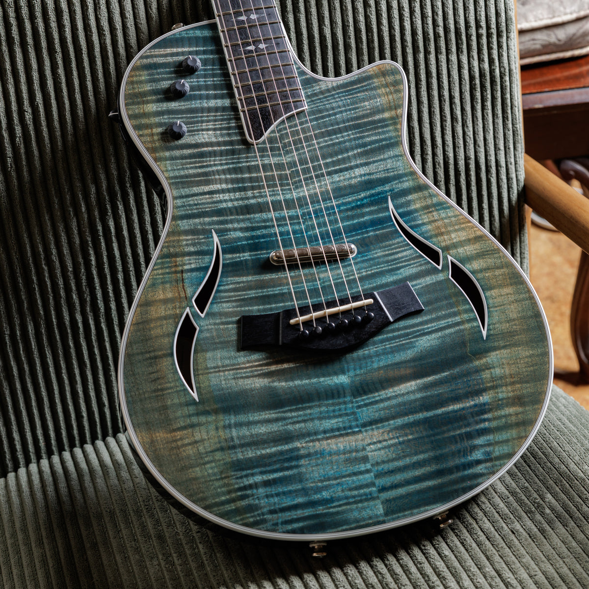 Taylor T5z Pro with Big Leaf Maple Top 2024 - Harbor Blue