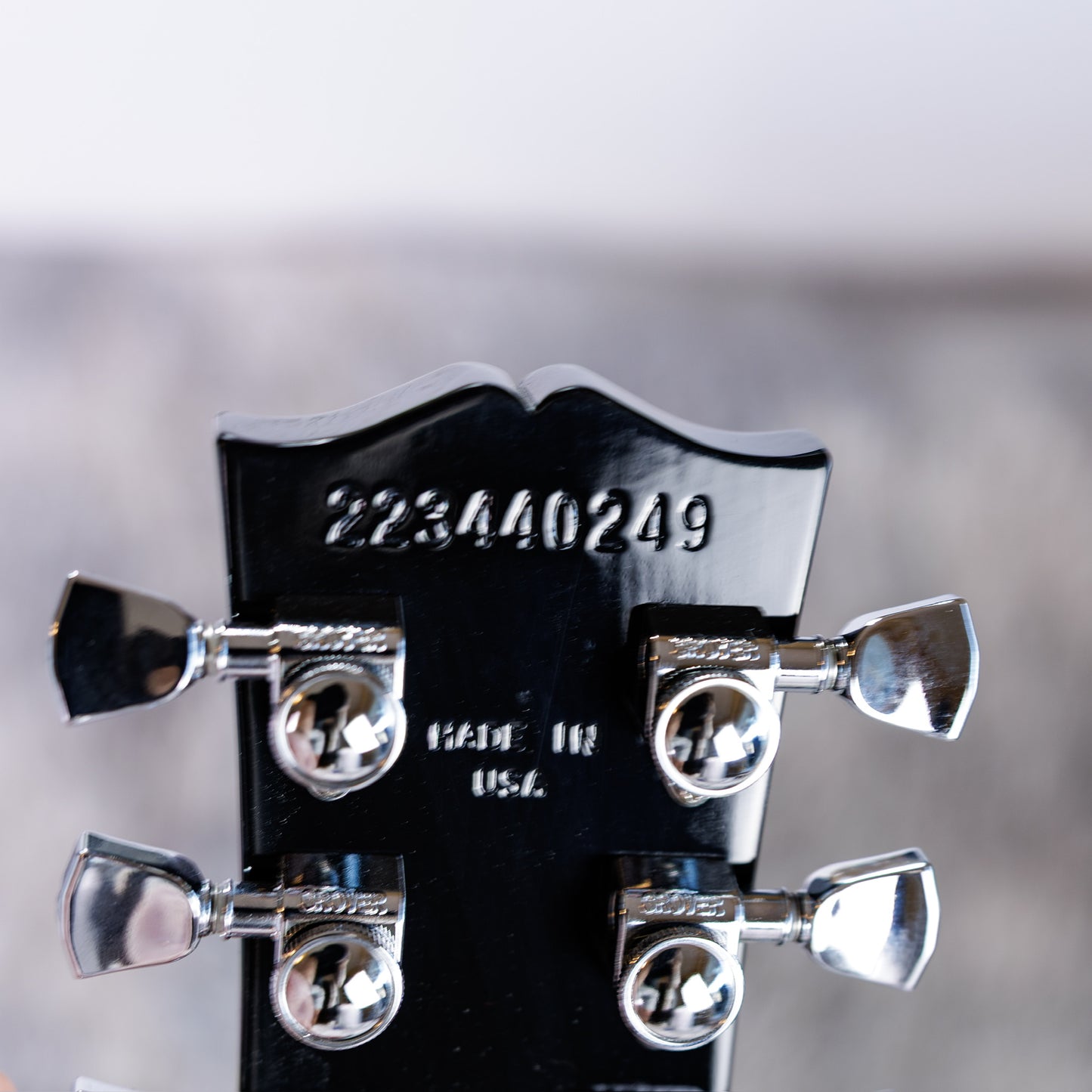 STUNNING Gibson Les Paul Traditional Pro V 2024 - Ocean Water Perimeter