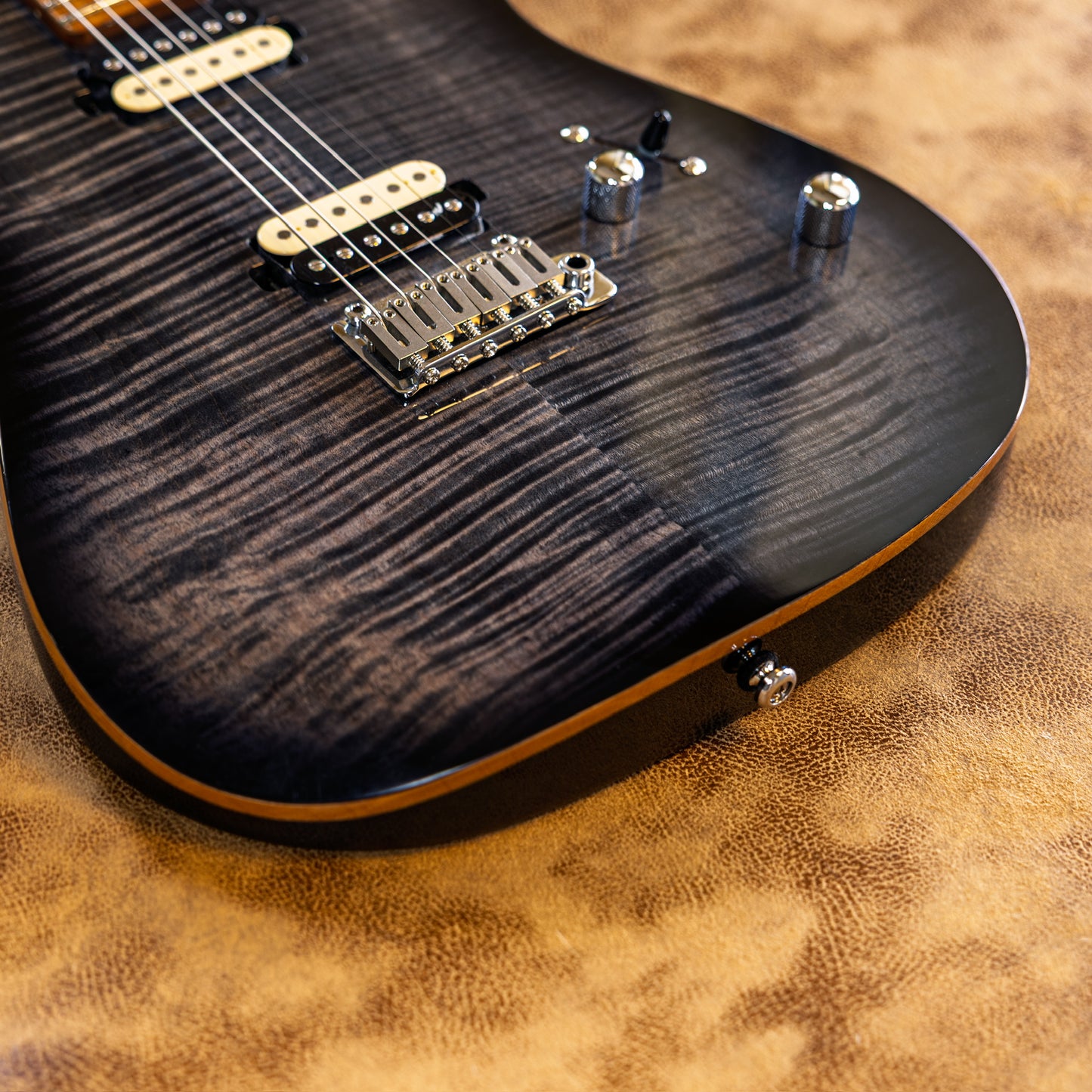Sire Larry Carlton T7 Flame Maple 2021 - Present - Transparent Black