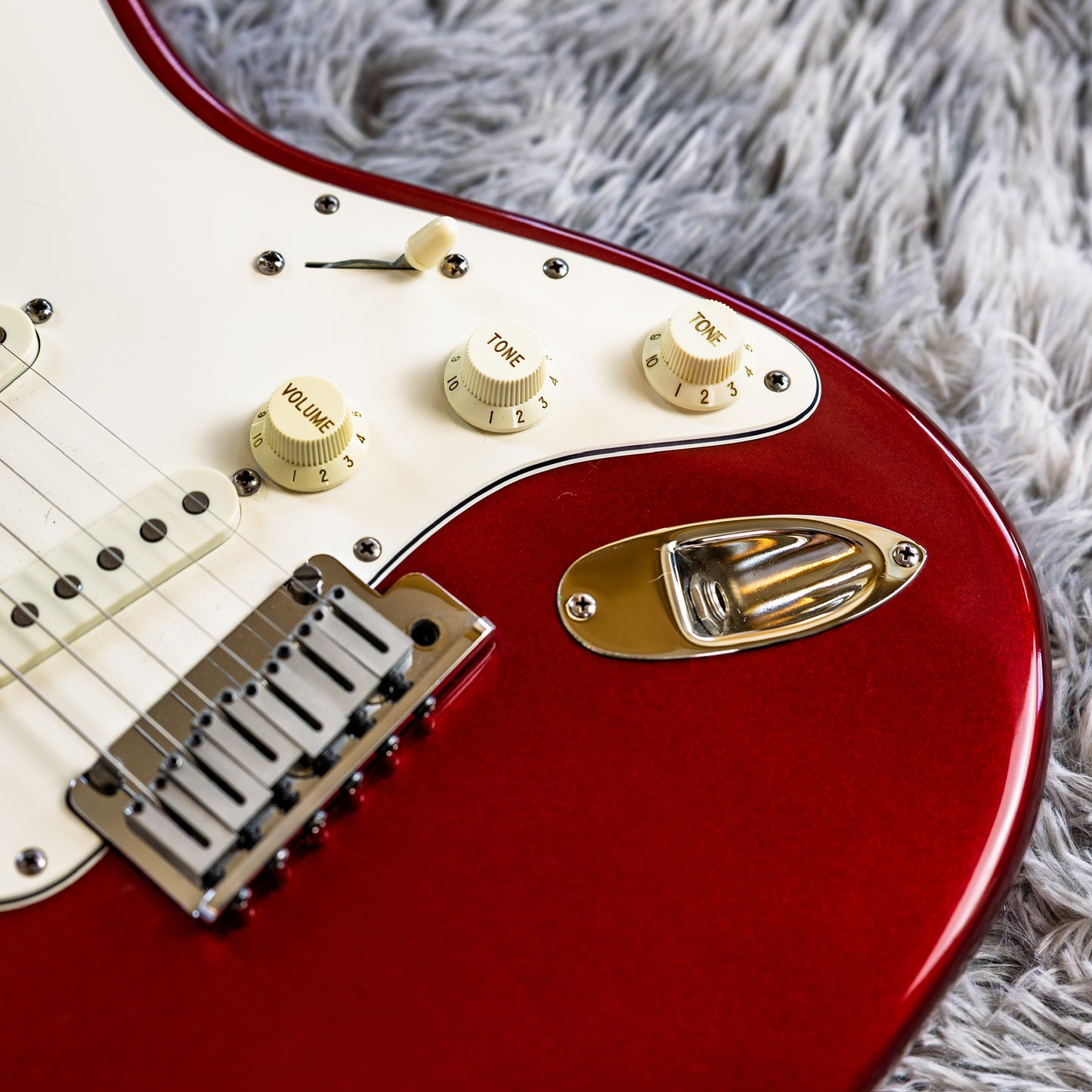 Fender American Standard Stratocaster with Maple Fretboard 1991 - Frost Red